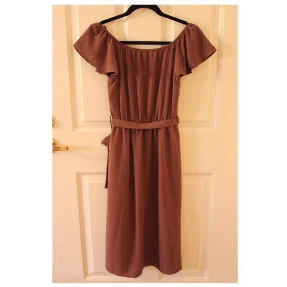 Lovely long sleeve dress - Picture 2 of 2